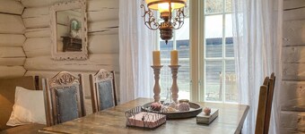 Beautiful home in Gjøra with WiFi
