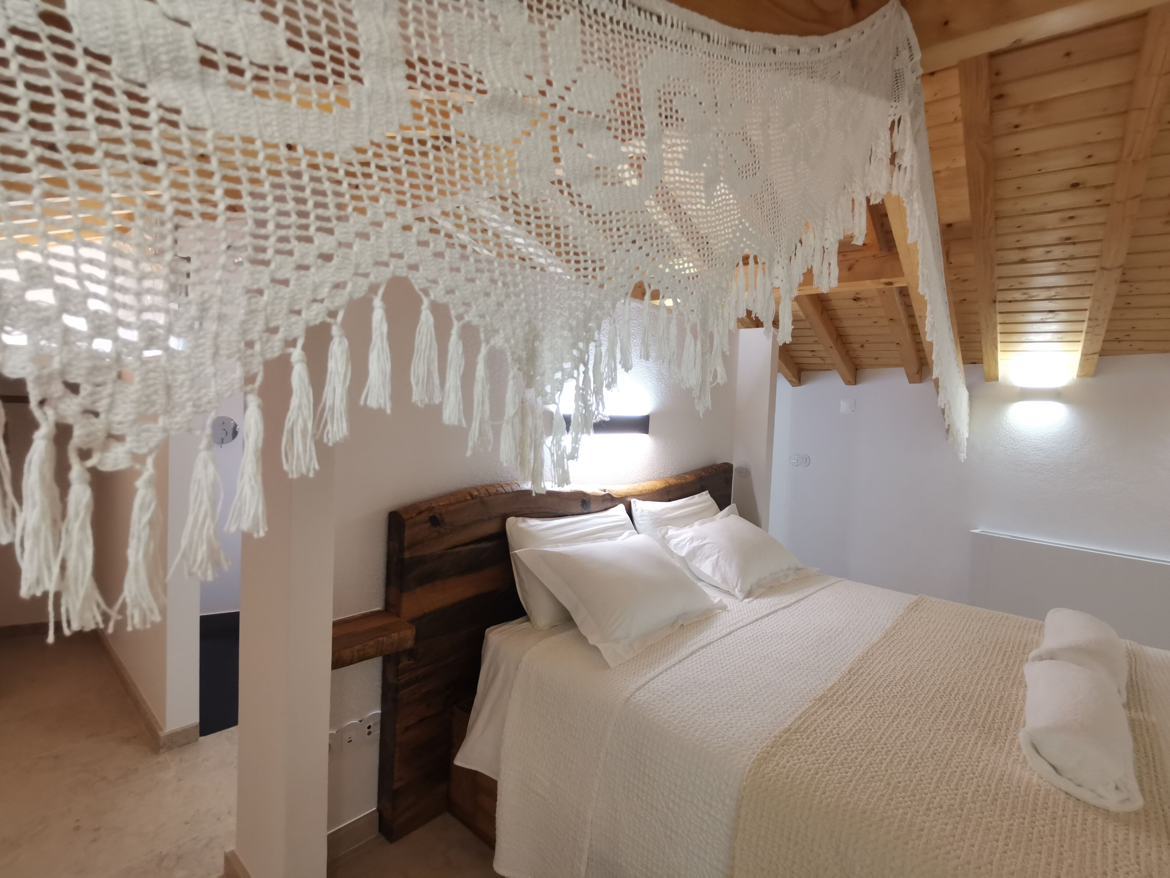 2 habitaciones, escritorio, tabla de planchar con plancha y wifi gratis 
