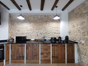 Fridge, microwave, oven, stovetop - Casa do Cruzeiro (Ourém)