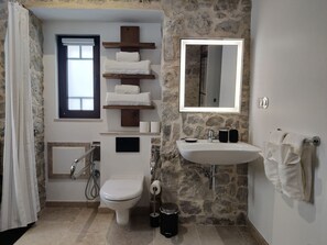 Eco-friendly toiletries, hair dryer, towels, soap - Casa do Cruzeiro (Ourém)