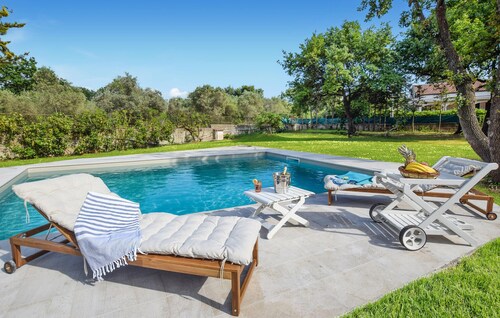 Amazing home in Castellabate with WiFi