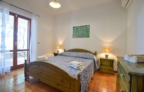 5 habitaciones, cuna de viaje, wifi gratis y ropa de cama 