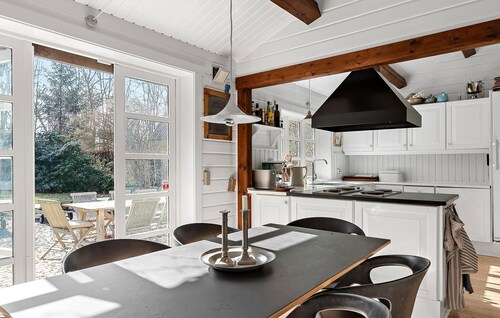 Lovely home in Tisvildeleje with sauna