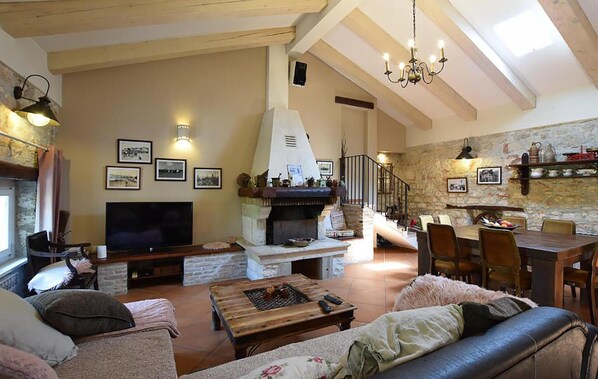 تلفزيون، مدفأة