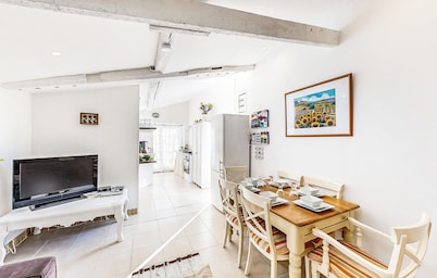 2 bedroom stunning home in Oradour-Fanais