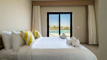 4 bedrooms, iron/ironing board, bed sheets