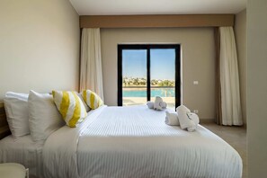 Vila Basic | 4 kamar tidur, setrika/meja setrika, dan seprai linen