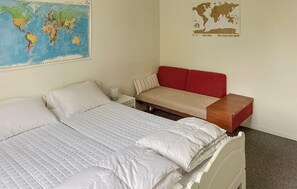 3 bedrooms, travel cot, free WiFi