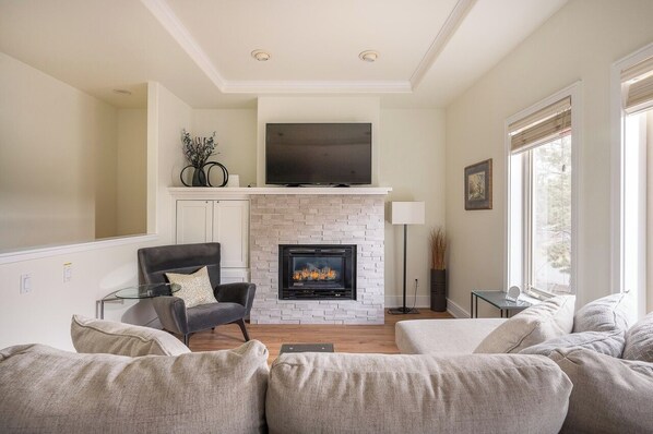 TV connectée, cheminée