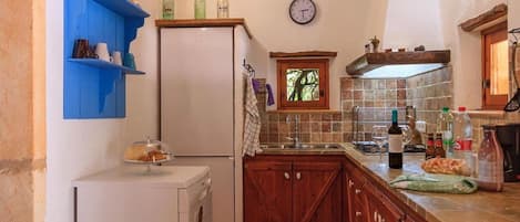 Réfrigérateur, lave-vaisselle, cafetiÚre-théiÚre