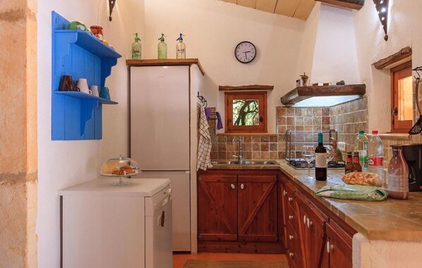 Réfrigérateur, lave-vaisselle, cafetiÚre-théiÚre