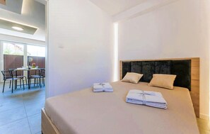 3 bedrooms, free WiFi - 3 bedroom amazing home in Wodnica (Wodnica)