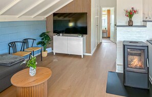 Televisie en een open haard