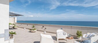 Amazing apartment in Pozzallo with house sea view