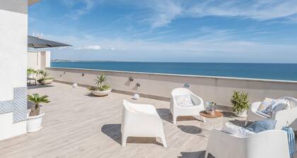 Amazing apartment in Pozzallo with house sea view