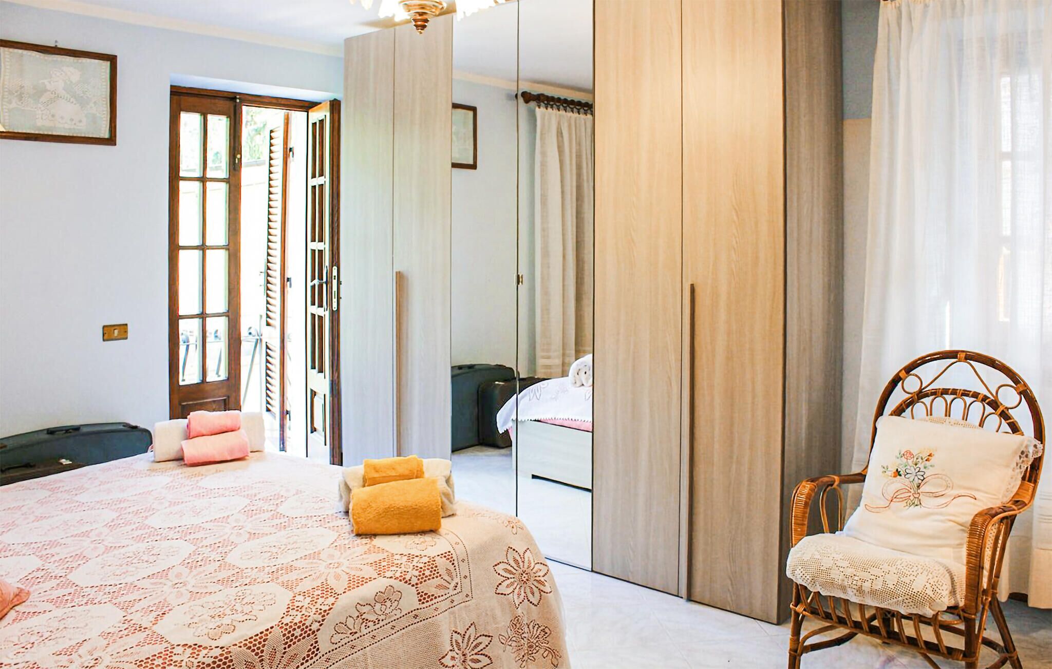 2 Schlafzimmer, Reisekinderbett, kostenloses WLAN, Bettwäsche