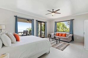 5 camere, una scrivania, ferro/asse da stiro, culla da viaggio