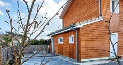 2 bedroom cozy apartment in Vayres