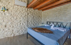 2 bedrooms, free WiFi - Amazing home in Chiaramonte Gulfi (Chiaramonte Gulfi)