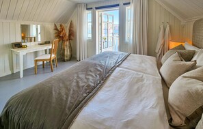 3 bedrooms, iron/ironing board, free WiFi - 3 bedroom stunning home in Holmsbu (Holmsbu)