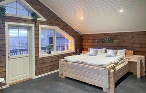 4 bedrooms, free WiFi