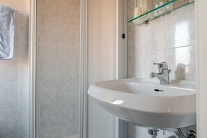 House | Bathroom