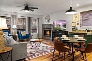 Télévision, cheminée