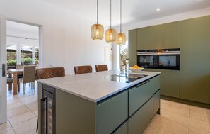 Oven, stovetop, dishwasher, cookware/dishes/utensils - Stunning home in Santanyí with private swimming pool, can be inside or outside (Santanyí)