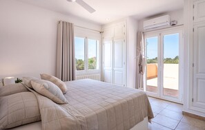 4 Schlafzimmer, Reisekinderbett, kostenloses WLAN
