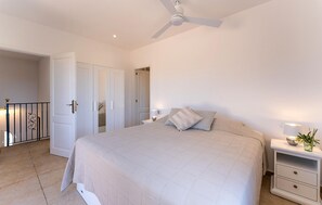 4 bedrooms, travel cot, free WiFi
