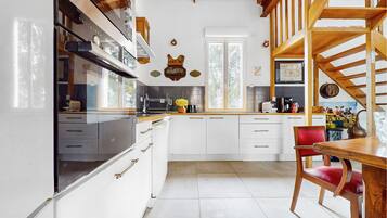 Frigorífic, forn, placa de cuina i rentaplats