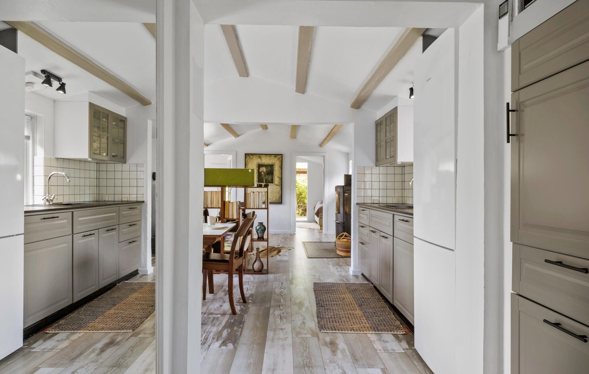 Réfrigérateur, lave-vaisselle, cafetière-théière