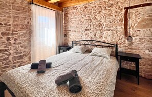 2 عدّة غرف نوم ومكواة/لوح كي وواي فاي مجانًا وملاءات أسرّة