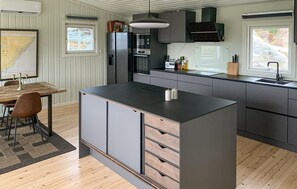 Fridge, dishwasher, coffee/tea maker