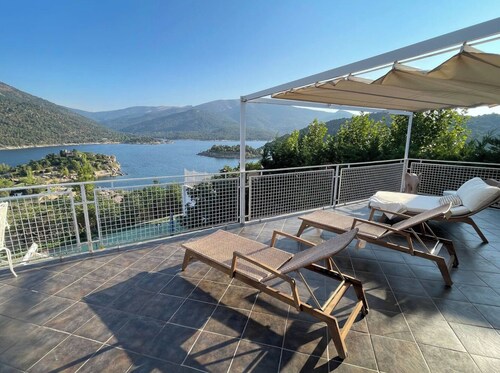 Villa Teo, lake house