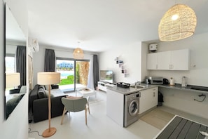 Basic Apartment | Interior - Xuru Stays I Lagoonfront Easy 1bdr @ Swan Lake El Gouna (El Gouna)
