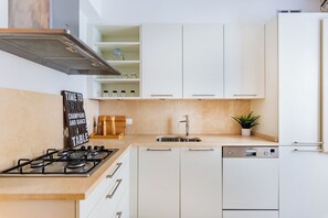 Family Apartment, 3 Bedrooms, Non Smoking, Balcony | Private kitchen - Chiado Mercy I (Lisbon)