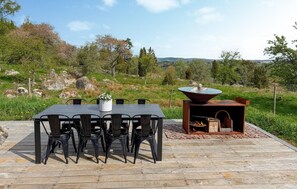 Outdoor dining - Gorgeous home in Ydre with sauna (Ydre)