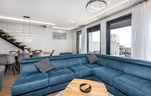 Smart TV - Gorgeous home in Lovran with sauna (Lovran)
