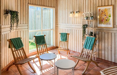 2 bedroom awesome home in Hok