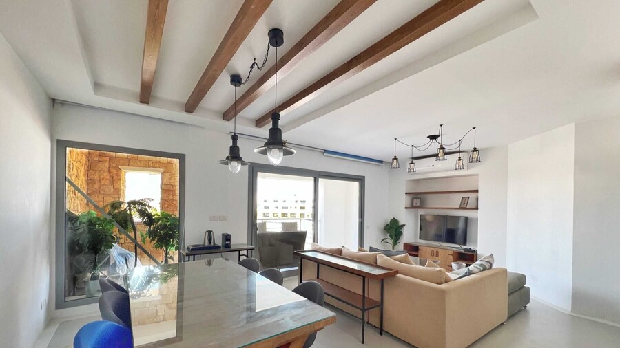 Xuru Stays I Calming & Cozy 3bdr Getaway @ Swan Lake El Gouna