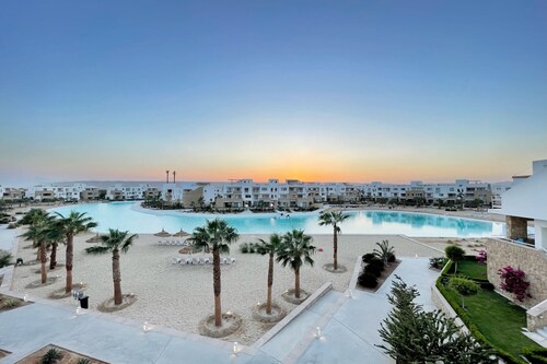 Xuru Stays I Lofty & Lavish 3 BDR @ Swan Lake El Gouna