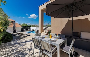 Outdoor dining - Stunning home in Labin (Labin)
