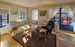TV - Cozy apartment in Larkollen (Larkollen)