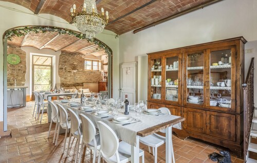 Amazing home in Castiglione d'Orcia