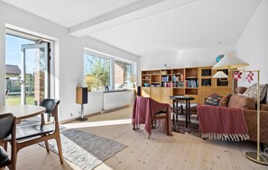 Fireplace - 3 bedroom cozy home in Rørvig (Rørvig)