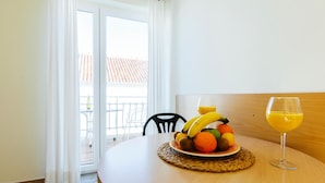 Dining - Amazing apartment in Jezera with WiFi (Jezera)