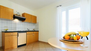 Dining - Amazing apartment in Jezera with WiFi (Jezera)