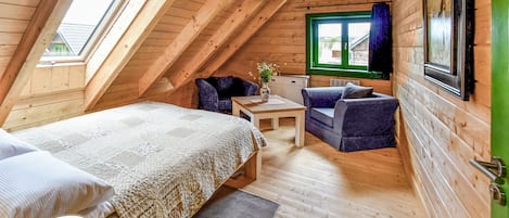 4 Schlafzimmer, Reisekinderbett