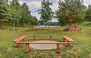 Property grounds - Cozy home in Czaplinek with lake view (Czaplinek)